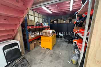 MOUNT ROSKILL INDUSTRIAL WAREHOUSE