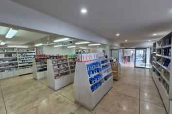 Your dream retail space is here! 