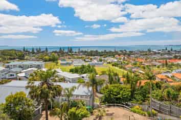63A West Hoe Heights, Orewa