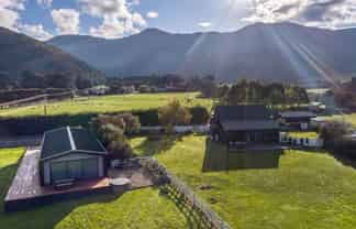 52 Cross Creek Road, Western Lake