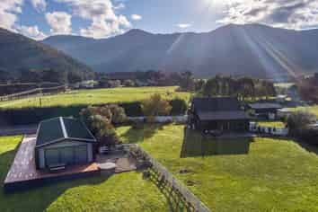 52 Cross Creek Road, Western Lake
