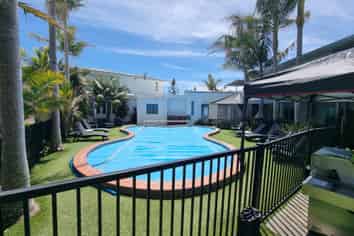 2/891-893 Cove Road, Waipu