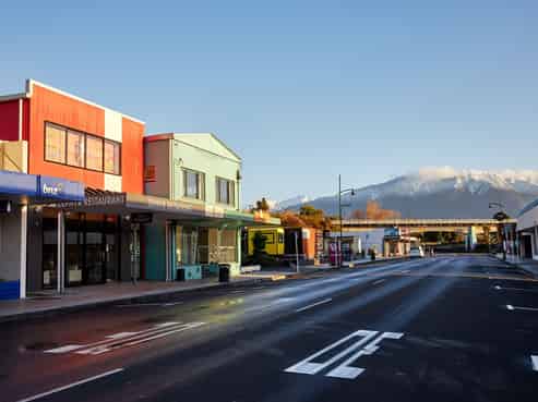 Prime Investment Bridging Business and Lifestyle