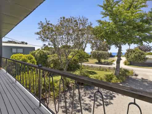 279 Patons Rock Road, Patons Rock