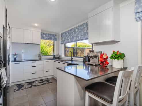 16 Cobham Lane, Whitianga