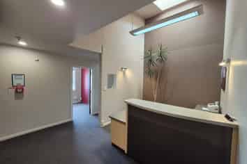 Level 1 Office - Ihakara Street Gem