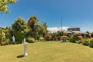 17 Ngahue Crescent, Carters Beach