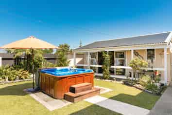 17 Ngahue Crescent, Carters Beach