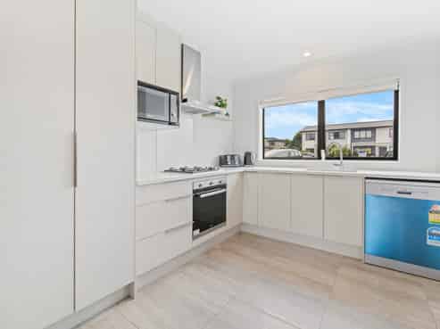 30A Biplane Street, Takanini