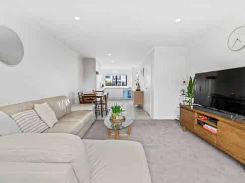 30A Biplane Street, Takanini