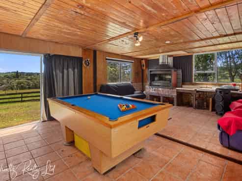 1610 Paparoa-Oakleigh Road, Paparoa