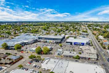 BUSH INN RETAIL FOR LEASE

