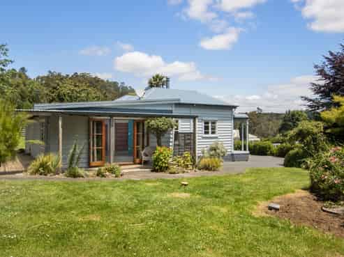 81 Victoria Street, Waikino