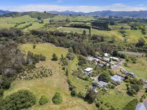81 Victoria Street, Waikino