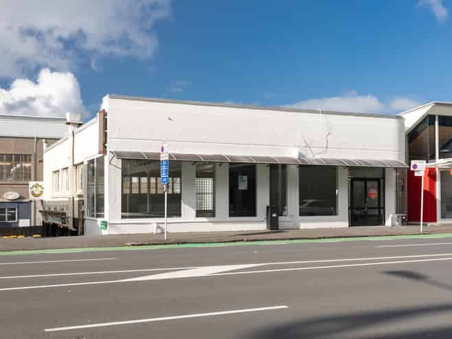 Large Broadway retail space available!