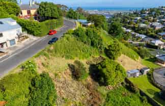 16 Aitken Place, Mornington