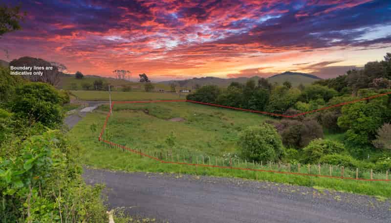 13 Robertson Close, Manakau