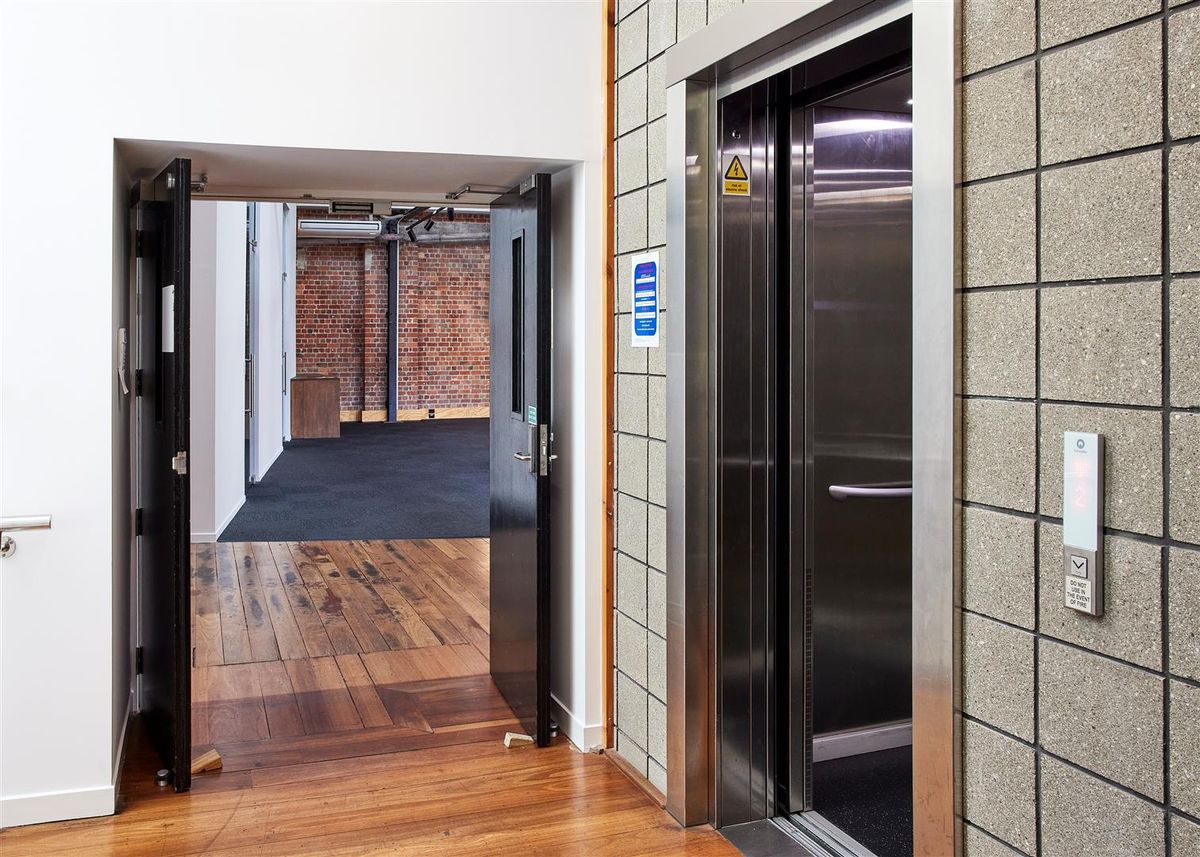 Character Office on Graham Street - Widok 4