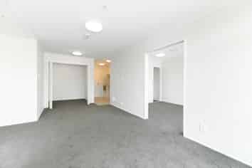 11E/30 Westward Ho, Glen Eden