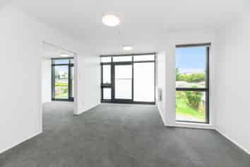 11E/30 Westward Ho, Glen Eden