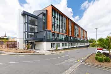 11E/30 Westward Ho, Glen Eden