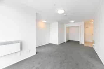 11E/30 Westward Ho, Glen Eden