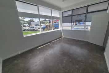 Street front retail in Tawa