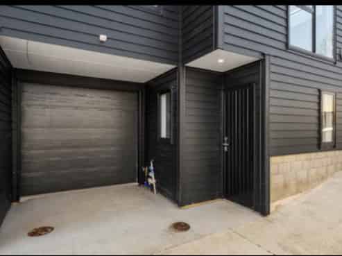 8B Hobart Crescent, Wattle Downs