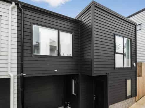 8B Hobart Crescent, Wattle Downs