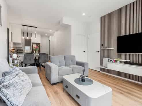 8B Hobart Crescent, Wattle Downs