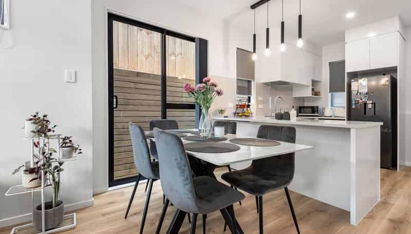 8B Hobart Crescent, Wattle Downs