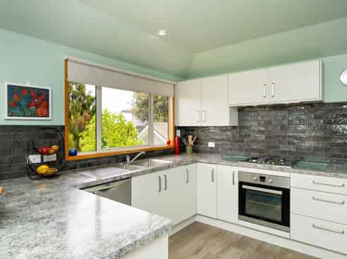 15A Menin Road, Onekawa