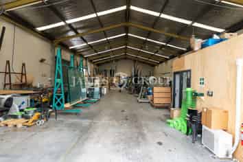 800sqm High Stud Industrial | 2.5km from Motorway
