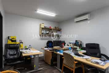 800sqm High Stud Industrial | 2.5km from Motorway