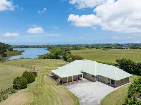 49 Wharf Road, Clarks Beach