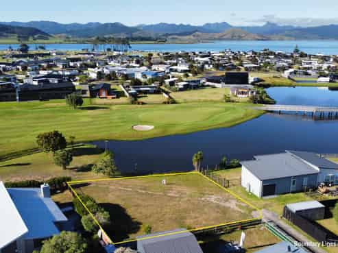 116 The Fairway, Matarangi