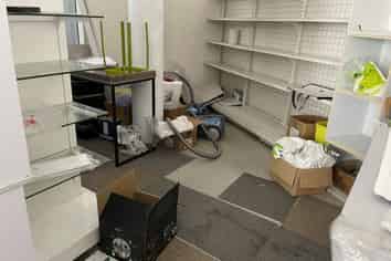 Affordable rental corner Newmarket retail