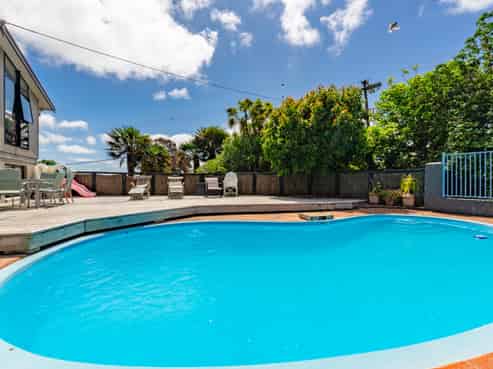 280F Motutara Road, Muriwai