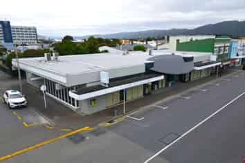 Prominent Position in Petone!