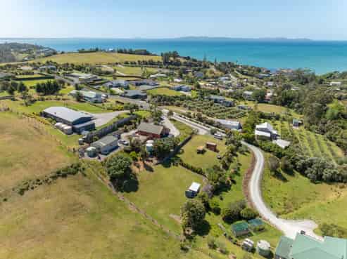 7C Ocean View Rd, Cable Bay