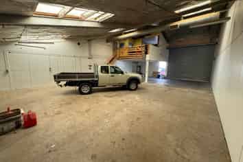 Affordable Lockup/Workshop in Burnside 