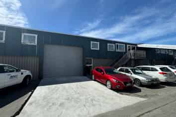 Affordable Lockup/Workshop in Burnside 