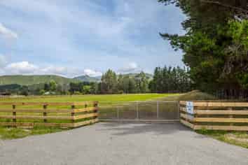 837 Chester Road, Carterton