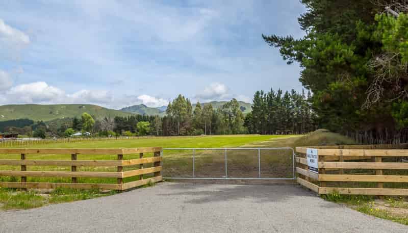 837 Chester Road, Carterton