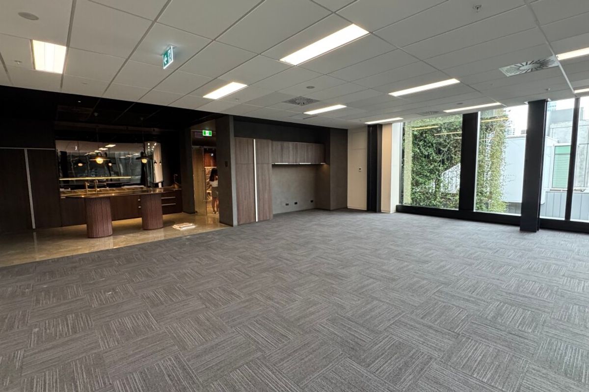 New modern office suite in Wynyard - Vista 5