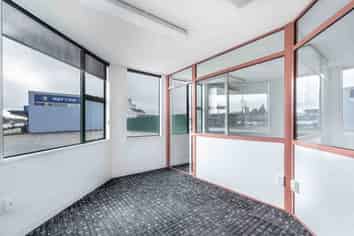 Main Street Commercial  Lease Opportunity