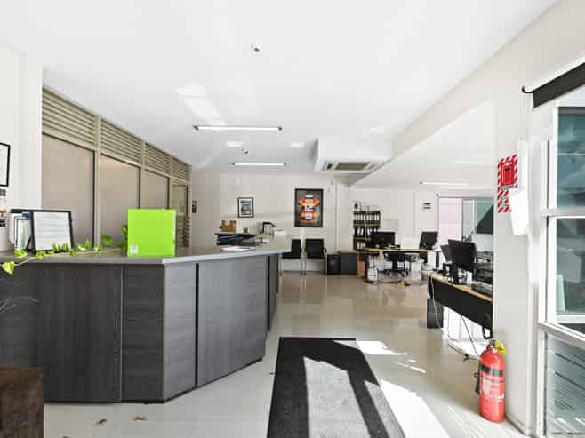 High Stud Warehouse, office, yard