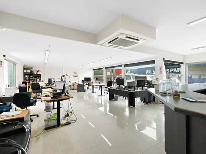 High Stud Warehouse, office, yard