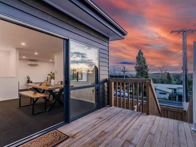Units 1-4/52 Gibson Road, Dinsdale