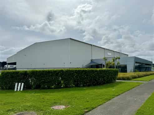2,878sqm Warehouse on Corner Site